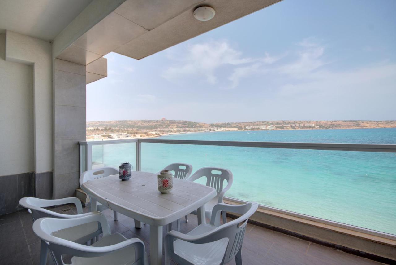 Beachfront Pretty Holiday Home Mellieha Exterior photo